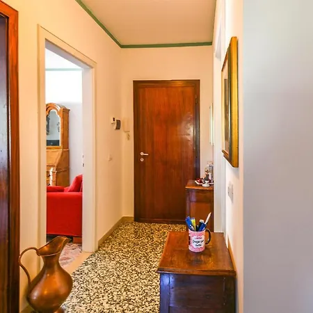Stunning In With Wifi And 2 Bedrooms Apartament